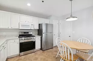 4 Commodore Cir, Port Jefferson Station, NY 11776 - Photo 10