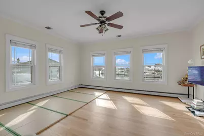 268 Gordon Place, Freeport, NY 11520 - Photo 10