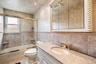 20 Biltmore Blvd, Massapequa, NY 11758 - Photo 24