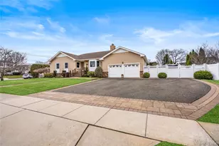 20 Biltmore Blvd, Massapequa, NY 11758 - Photo 4