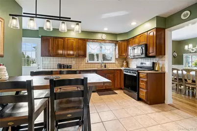 20 Biltmore Boulevard, Massapequa, NY 11758 - Photo 18