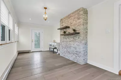 85 Violet Avenue, Floral Park, NY 11001 - Photo 8