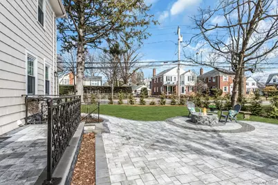 85 Violet Avenue, Floral Park, NY 11001 - Photo 30