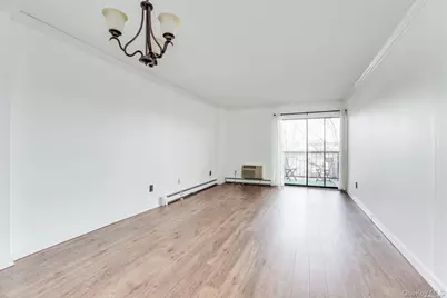 380 Fulton Street #M2, Farmingdale, NY 11735 - Photo 6