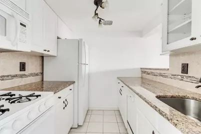 380 Fulton Street #M2, Farmingdale, NY 11735 - Photo 2