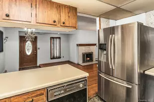 306 Park Ave, Freeport, NY 11520 - Photo 6