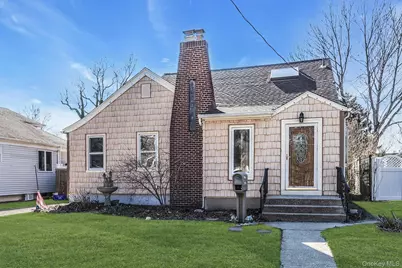 306 Park Avenue, Freeport, NY 11520 - Photo 1