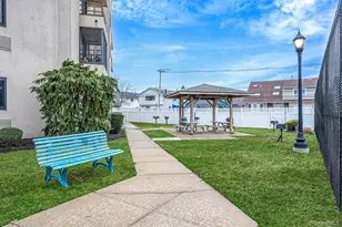 725 Miller Ave, Freeport, NY 11520 - Photo 6