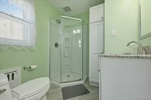 24 Catherine Ave, Franklin Square, NY 11010 - Photo 8