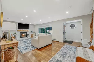 2 Cindy St, Smithtown, NY 11787 - Photo 6