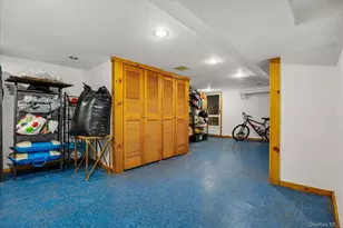 72-31 73rd St, Glendale, NY 11385 - Photo 26