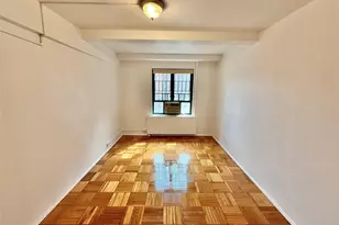 1562 Unionport Rd, Bronx, NY 10462 - Photo 14