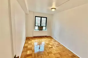 1562 Unionport Rd, Bronx, NY 10462 - Photo 16