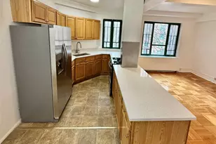 1562 Unionport Rd, Bronx, NY 10462 - Photo 4