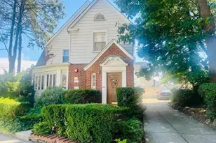 109-22 Myrtle Ave, Richmond Hill North, NY 11418 - Photo 2
