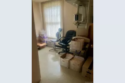 10922 Myrtle Avenue, Richmond Hill, NY 11418 - Photo 24