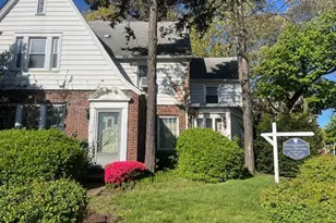 109-22 Myrtle Ave, Richmond Hill North, NY 11418 - Photo 1