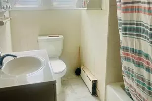 109-22 Myrtle Ave, Richmond Hill North, NY 11418 - Photo 8