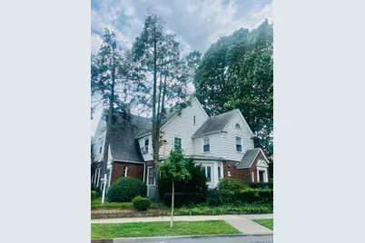 10922 Myrtle Avenue, Richmond Hill, NY 11418 - Photo 2