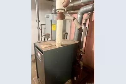 10922 Myrtle Avenue, Richmond Hill, NY 11418 - Photo 12