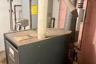 109-22 Myrtle Ave, Richmond Hill North, NY 11418 - Photo 12