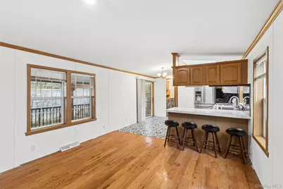 37 Hubbard Ave #5, Riverhead, NY 11901 - Photo 10