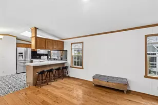 37 Hubbard Ave, Riverhead, NY 11901 - Photo 8