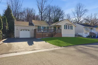 87 Capt Shankey Drive, Garnerville, NY 10923 - Photo 4