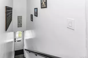 80 Sea Cliff Ave, Glen Cove, NY 11542 - Photo 14