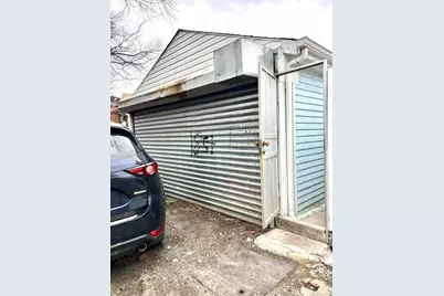 94-27 43rd Ave, Elmhurst, NY 11373 - Photo 30