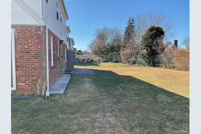 695 Goodrich Street, Uniondale, NY 11553 - Photo 8