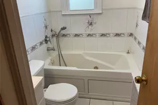 695 Goodrich St, Uniondale, NY 11553 - Photo 2