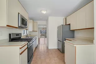 1 Spring Pond Dr, Ossining, NY 10562 - Photo 6