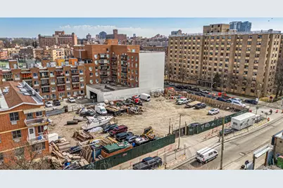 32-19 Linden Place, Flushing, NY 11354 - Photo 8