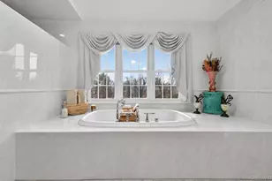 301 Berry Hill Rd, Oyster Bay, NY 11791 - Photo 22