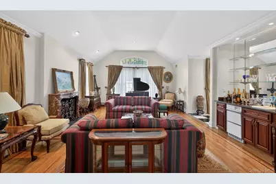 301 Berry Hill Road, Oyster Bay, NY 11791 - Photo 6