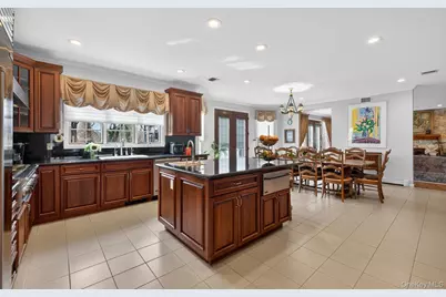 301 Berry Hill Road, Oyster Bay, NY 11791 - Photo 14