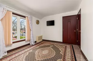 265-04 79th Ave, Glen Oaks, NY 11004 - Photo 12