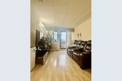 4260 157th Street #3D, Flushing, NY 11355 - Photo 2