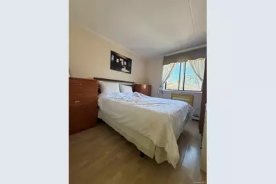 4260 157th Street #3D, Flushing, NY 11355 - Photo 8