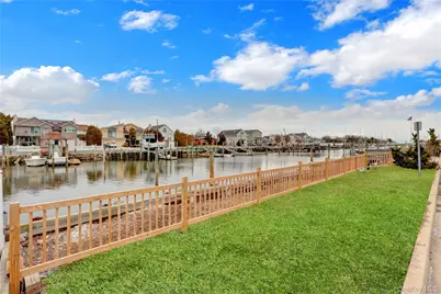 1010 California Place S, Island Park, NY 11558 - Photo 28