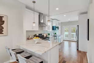 1010 California Pl S, Island Park, NY 11558 - Photo 12