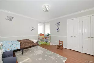 332 Sea Cliff St, Islip Terrace, NY 11752 - Photo 14