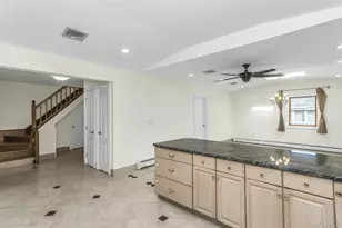 81-43 262nd St, Glen Oaks, NY 11004 - Photo 10