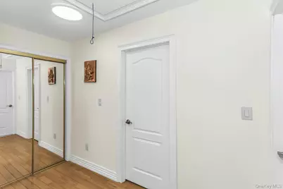 81-43 262nd Street, Glen Oaks, NY 11004 - Photo 20