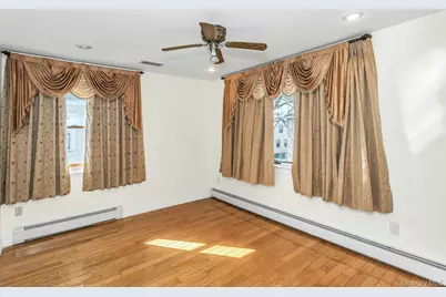 81-43 262nd Street, Glen Oaks, NY 11004 - Photo 24