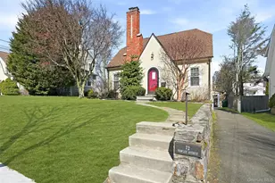 72 Hawley Ave, Port Chester, NY 10573 - Photo 2