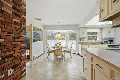 705 Brewster Drive, Port Jefferson, NY 11777 - Photo 10