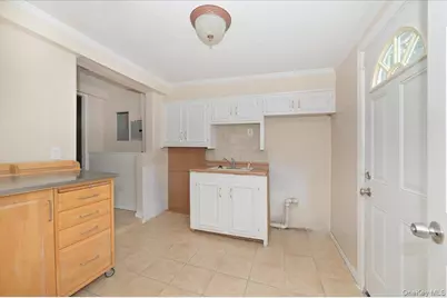 4000 Avoca Avenue, Bethpage, NY 11714 - Photo 16