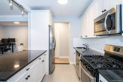 4 Sadore Lane #5J, Yonkers, NY 10710 - Photo 10